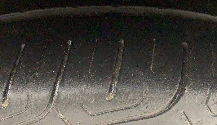 2017 Ford Ecosport TREND + 1.5L PETROL AT, Petrol, Automatic, 1,01,220 km, Left Front Tyre Tread