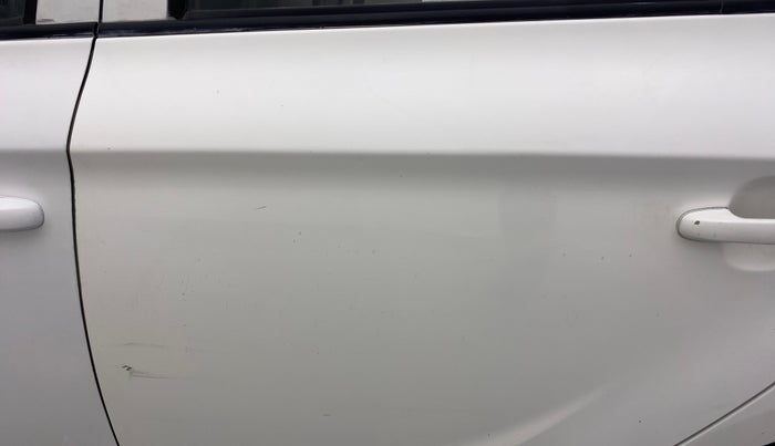2014 Hyundai i20 MAGNA (O) 1.2, Petrol, Manual, 1,19,759 km, Rear left door - Paint has faded
