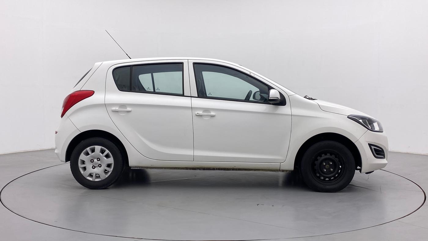 2014 Hyundai i20 MAGNA (O) 1.2, Petrol, Manual, 1,19,759 km, Right Side View