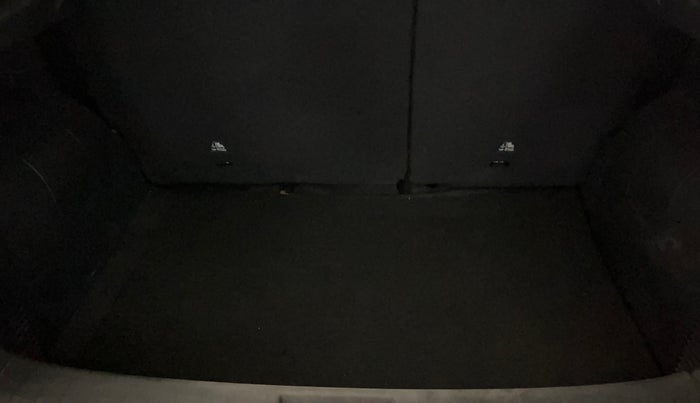 2024 Nissan MAGNITE Visia B4D 1.0 Petrol MT, Petrol, Manual, 3,930 km, Boot Inside