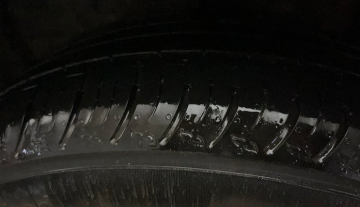 2024 Nissan MAGNITE Visia B4D 1.0 Petrol MT, Petrol, Manual, 3,930 km, Left Rear Tyre Tread