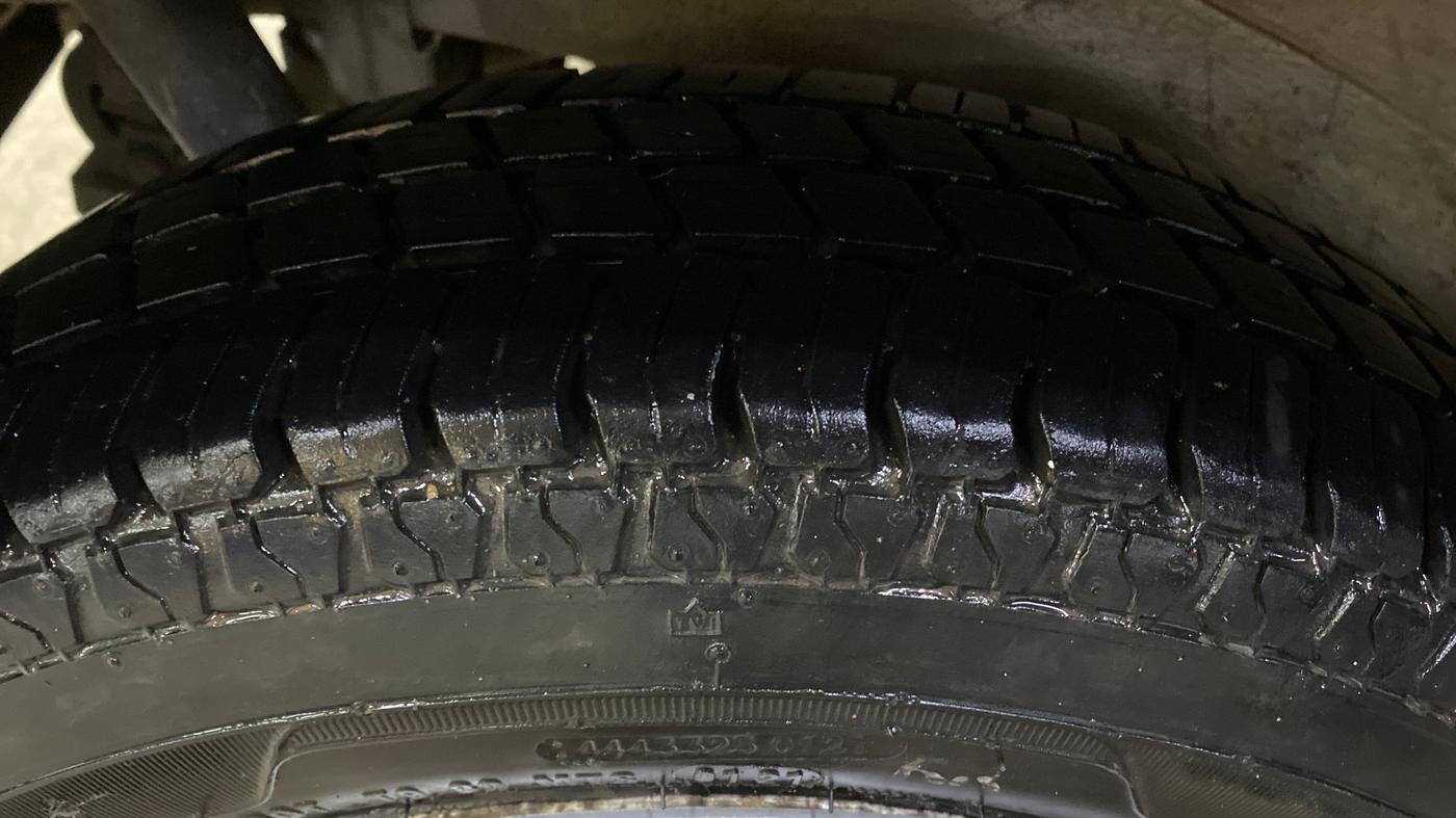 2013 Maruti Wagon R 1.0 LXI, Petrol, Manual, 73,442 km, Right Rear Tyre Tread