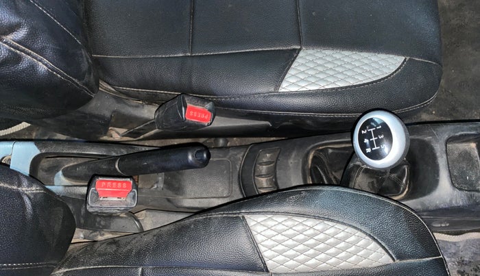 2013 Maruti Wagon R 1.0 LXI, Petrol, Manual, 73,442 km, Gear Lever