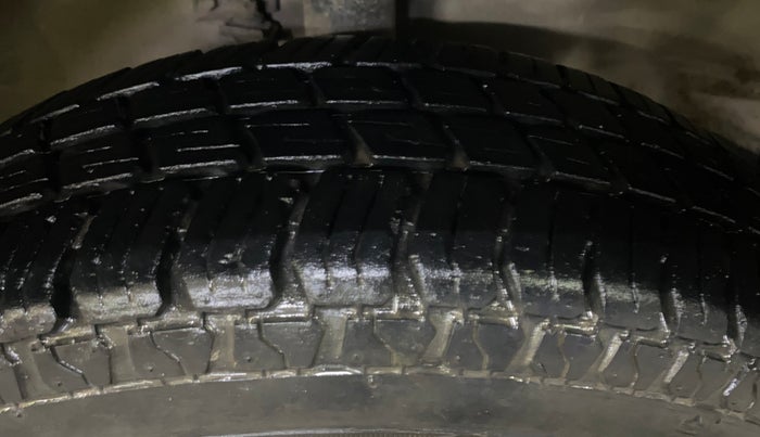 2013 Maruti Wagon R 1.0 LXI, Petrol, Manual, 73,442 km, Right Front Tyre Tread