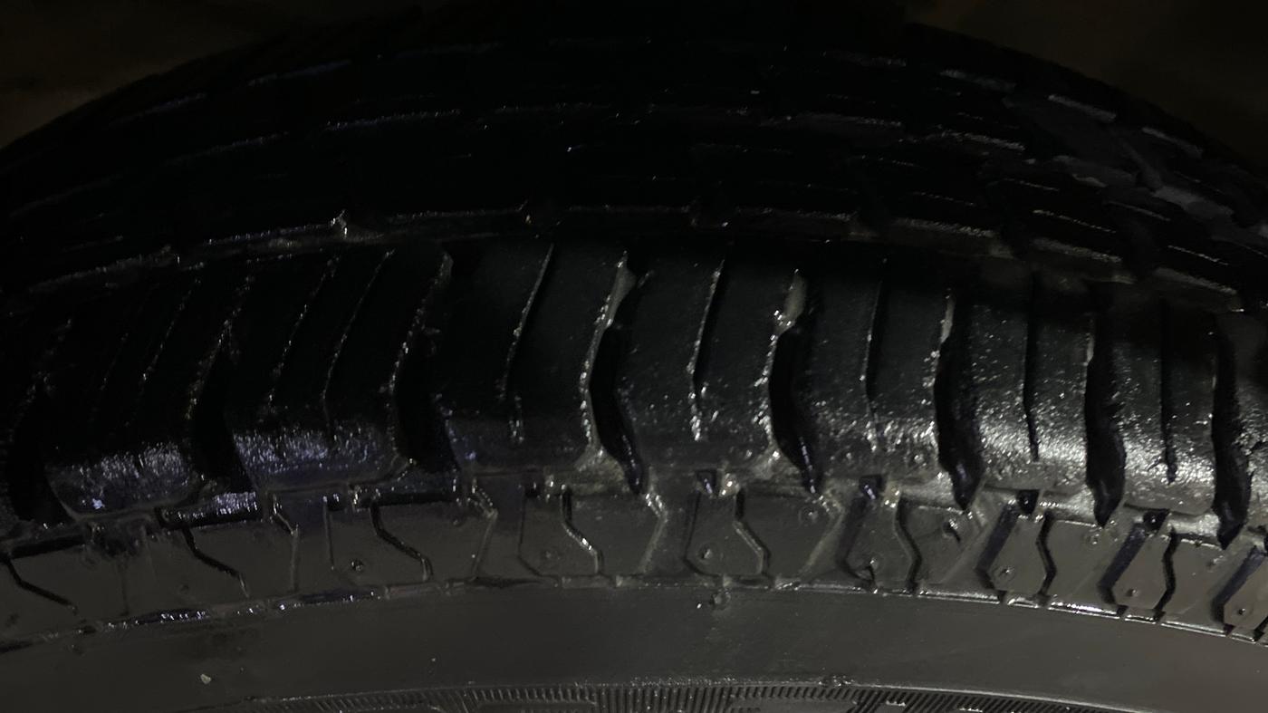 2013 Maruti Wagon R 1.0 LXI, Petrol, Manual, 73,442 km, Left Front Tyre Tread