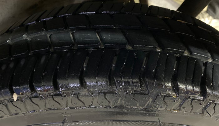 2013 Maruti Wagon R 1.0 LXI, Petrol, Manual, 73,442 km, Left Rear Tyre Tread