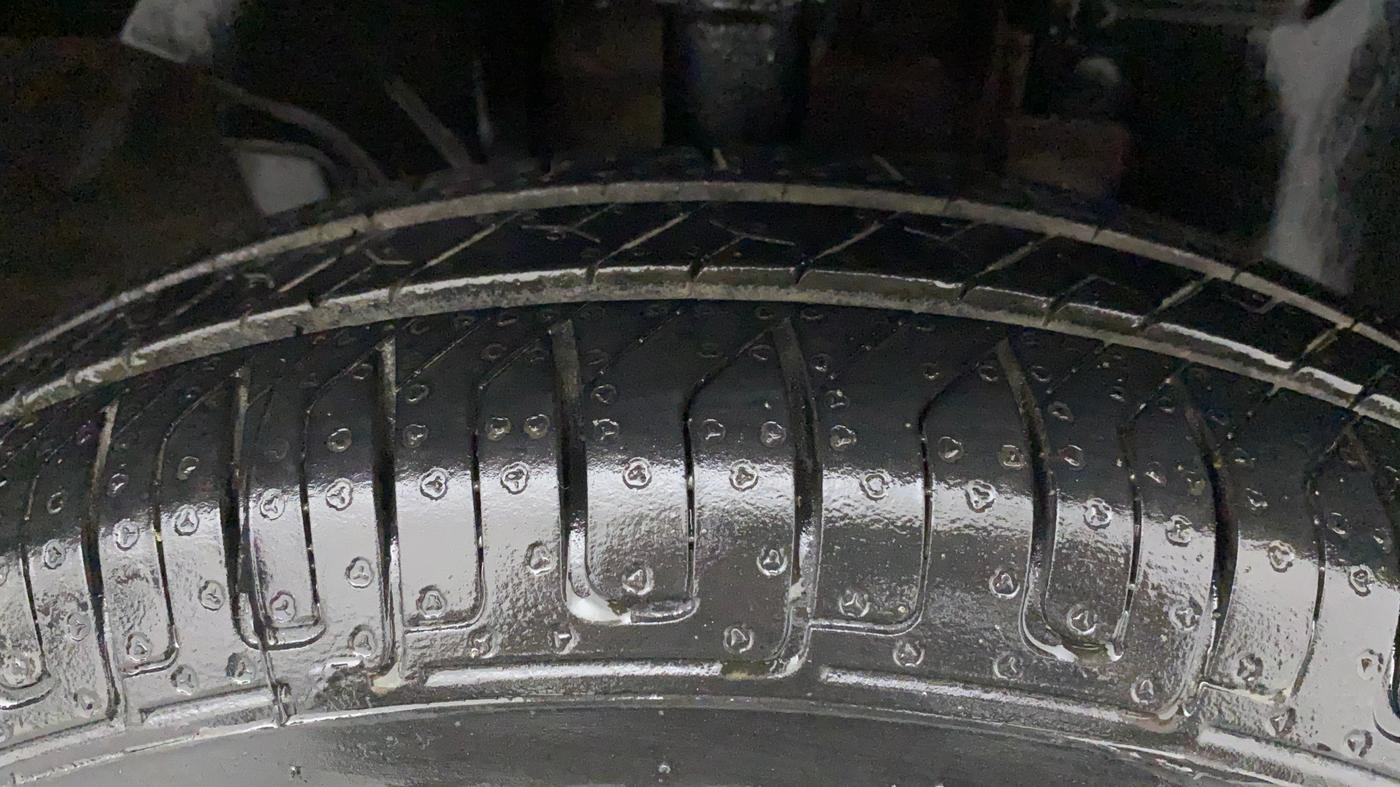 2017 Renault Kwid RXT 0.8, Petrol, Manual, 36,301 km, Right Front Tyre Tread