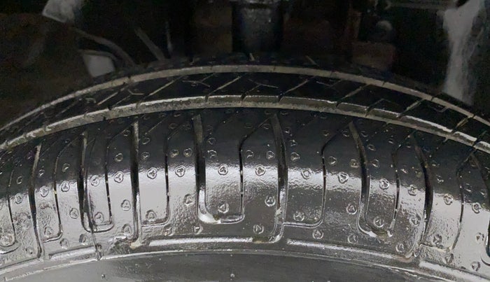 2017 Renault Kwid RXT 0.8, Petrol, Manual, 36,301 km, Right Front Tyre Tread