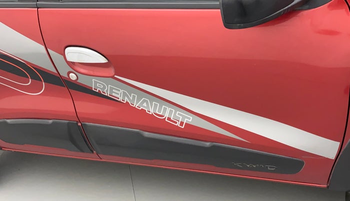 2017 Renault Kwid RXT 0.8, Petrol, Manual, 36,301 km, Driver-side door - Graphic sticker