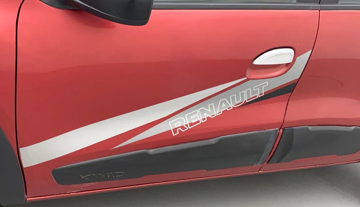 2017 Renault Kwid RXT 0.8, Petrol, Manual, 36,301 km, Front passenger door - Graphic sticker