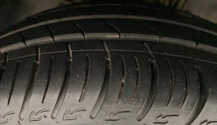 2018 Tata Tiago XZA PETROL, Petrol, Automatic, 49,334 km, Right Front Tyre Tread