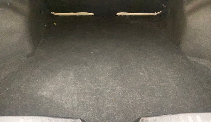 2022 Maruti Ciaz SIGMA 1.5 SHVS MT  PETROL, Petrol, Manual, 33,143 km, Boot Inside