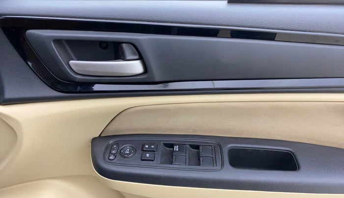 2020 Honda Amaze 1.2L I-VTEC S, Petrol, Manual, 83,828 km, Driver Side Door Panels Control