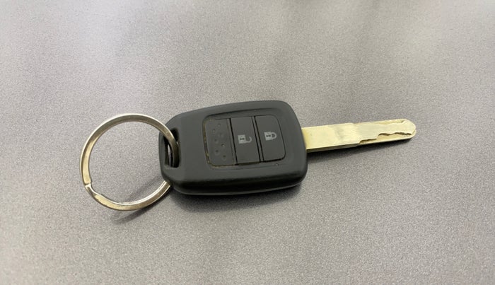 2020 Honda Amaze 1.2L I-VTEC S, Petrol, Manual, 83,828 km, Key Close Up