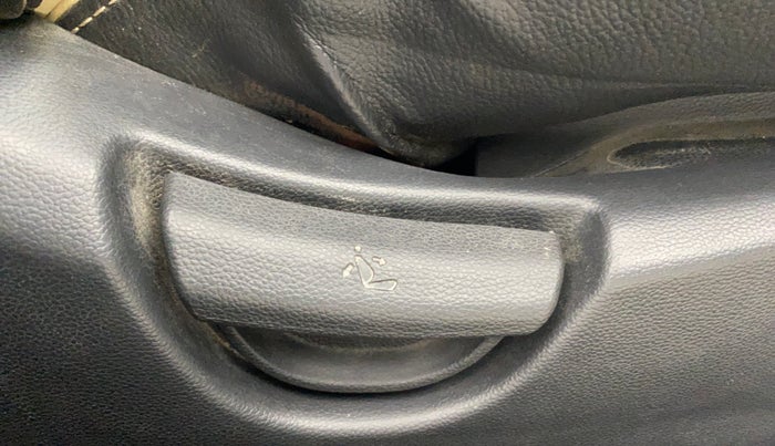 2015 Hyundai Grand i10 ASTA AT 1.2 KAPPA VTVT, Petrol, Automatic, 57,674 km, Driver Side Adjustment Panel