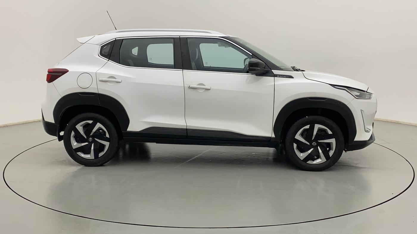 2021 Nissan MAGNITE XL, Petrol, Manual, 37,014 km, Right Side View