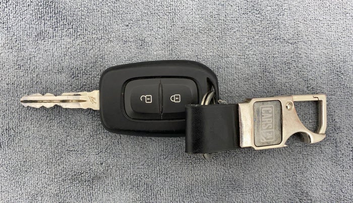 2021 Nissan MAGNITE XL, Petrol, Manual, 37,014 km, Key Close Up