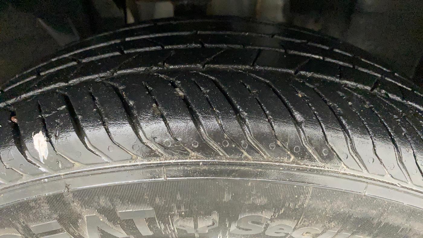 2021 Nissan MAGNITE XL, Petrol, Manual, 37,014 km, Right Front Tyre Tread