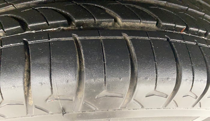 2018 Maruti IGNIS DELTA 1.2 AMT, Petrol, Automatic, 77,853 km, Left Front Tyre Tread