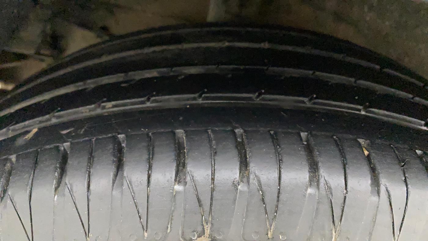 2021 KIA SONET HTK PLUS 1.2, Petrol, Manual, 26,649 km, Right Rear Tyre Tread