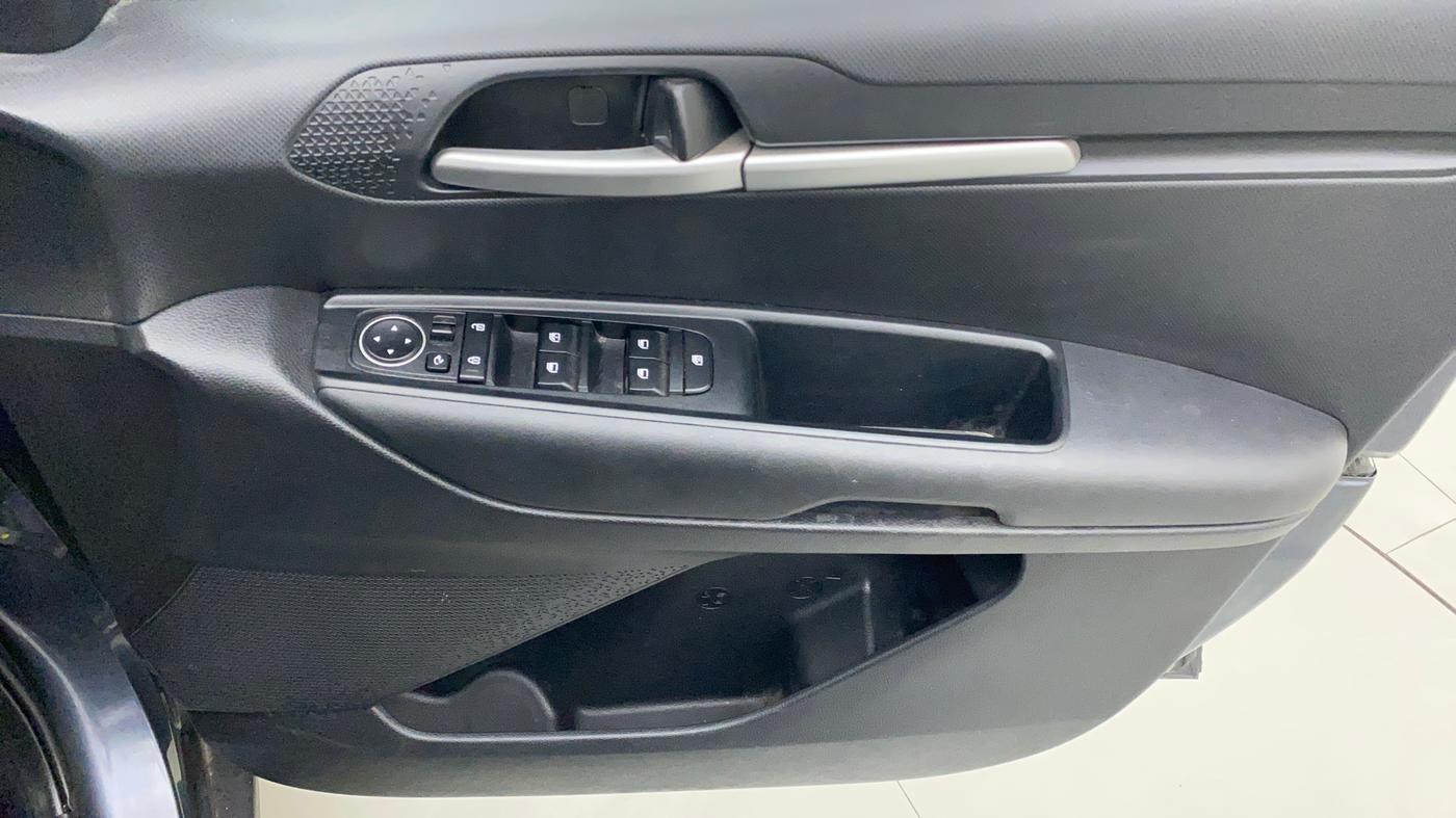 2021 KIA SONET HTK PLUS 1.2, Petrol, Manual, 26,649 km, Driver Side Door Panels Control