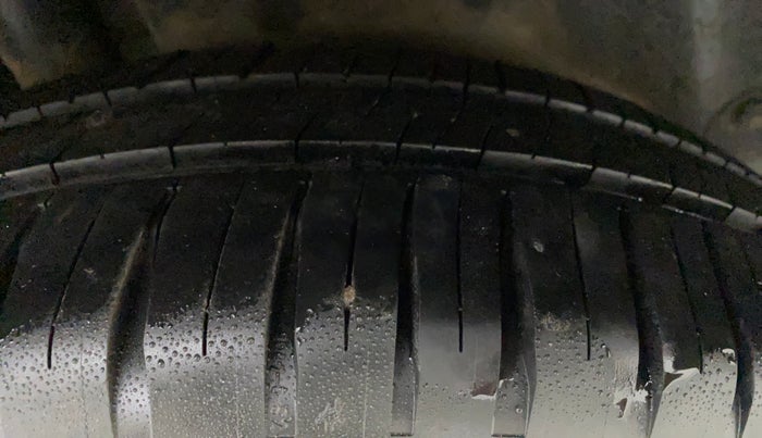 2012 Maruti Swift Dzire VXI, Petrol, Manual, 64,687 km, Right Rear Tyre Tread