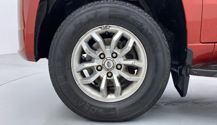 2016 Mahindra TUV300 T8, Diesel, Manual, 52,342 km, Left Front Wheel