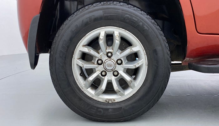 2016 Mahindra TUV300 T8, Diesel, Manual, 52,342 km, Right Rear Wheel