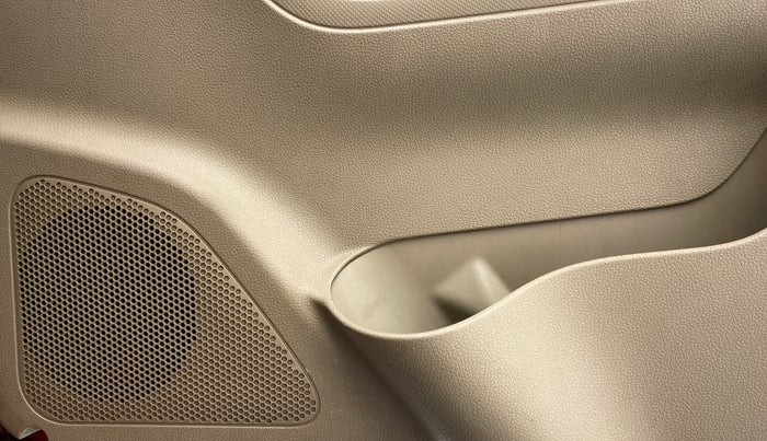 2016 Mahindra TUV300 T8, Diesel, Manual, 52,342 km, Speaker