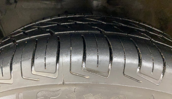 2018 Maruti Celerio ZXI, Petrol, Manual, 44,570 km, Left Front Tyre Tread