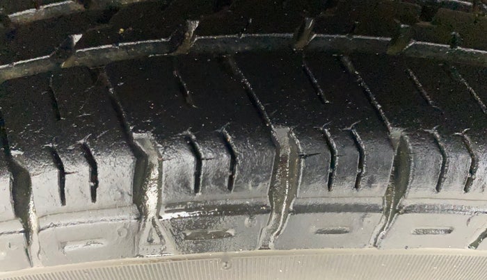 2015 Maruti Alto K10 VXI, Petrol, Manual, 23,661 km, Right Rear Tyre Tread
