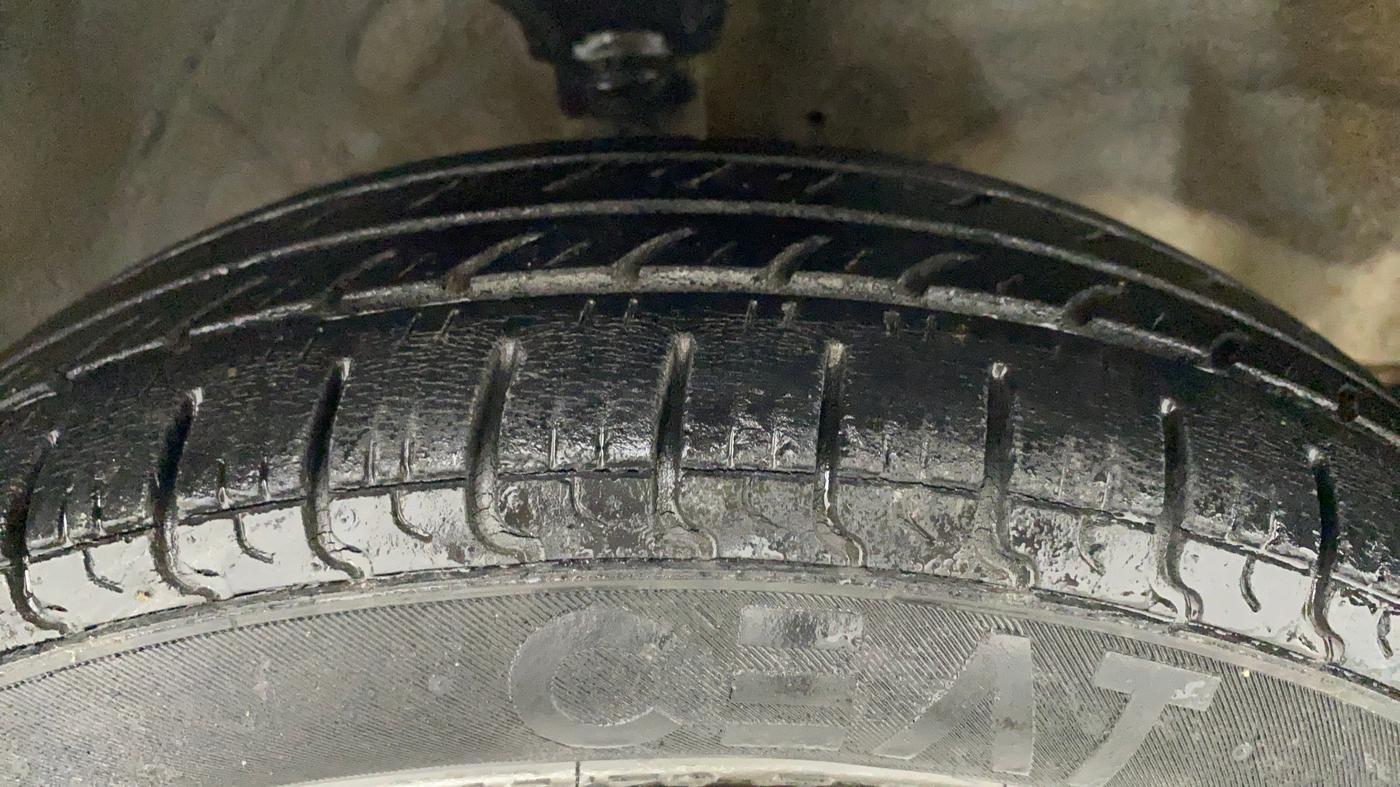 2011 Hyundai Santro Xing GLS, Petrol, Manual, 33,360 km, Right Front Tyre Tread