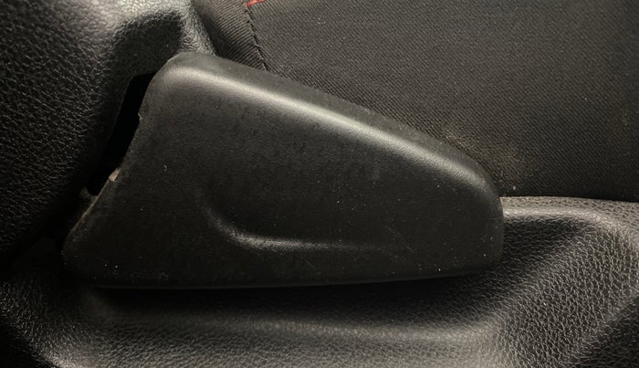 2019 Renault Kwid RXT 1.0 AMT (O), Petrol, Automatic, 18,389 km, Driver Side Adjustment Panel