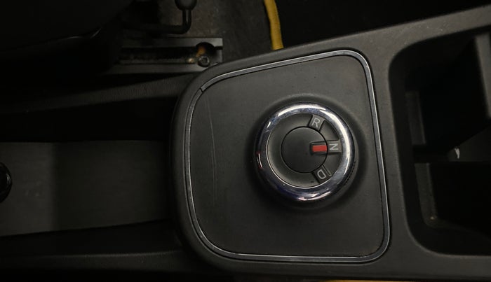 2019 Renault Kwid RXT 1.0 AMT (O), Petrol, Automatic, 18,389 km, Gear Lever