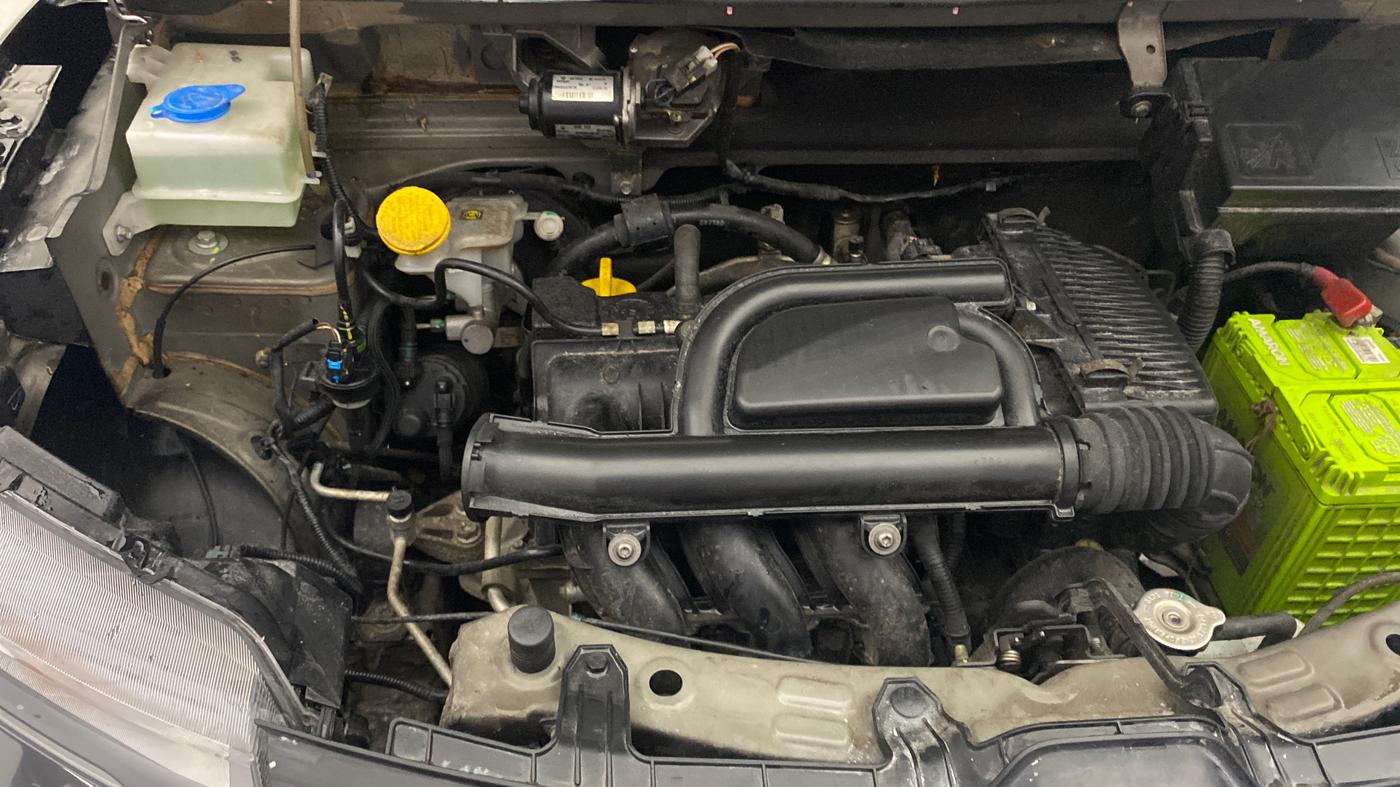 2019 Renault Kwid RXT 1.0 AMT (O), Petrol, Automatic, 18,389 km, Engine View - Right