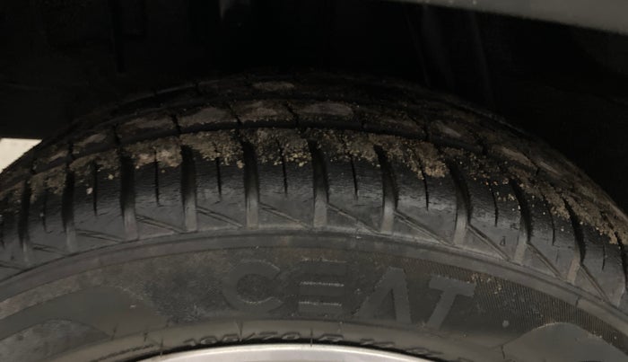 2019 Renault Kwid RXT 1.0 AMT (O), Petrol, Automatic, 18,389 km, Right Rear Tyre Tread