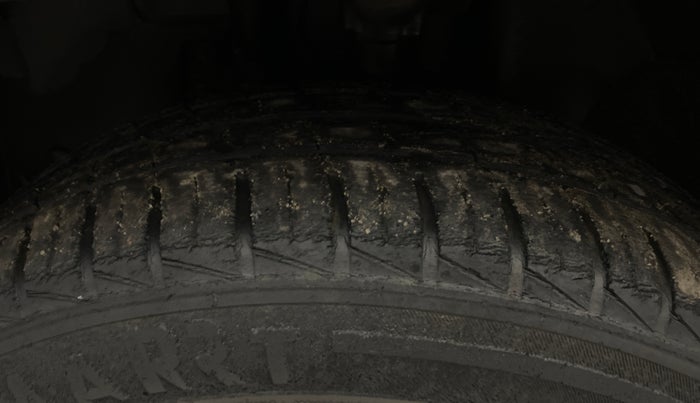 2019 Renault Kwid RXT 1.0 AMT (O), Petrol, Automatic, 18,389 km, Left Front Tyre Tread