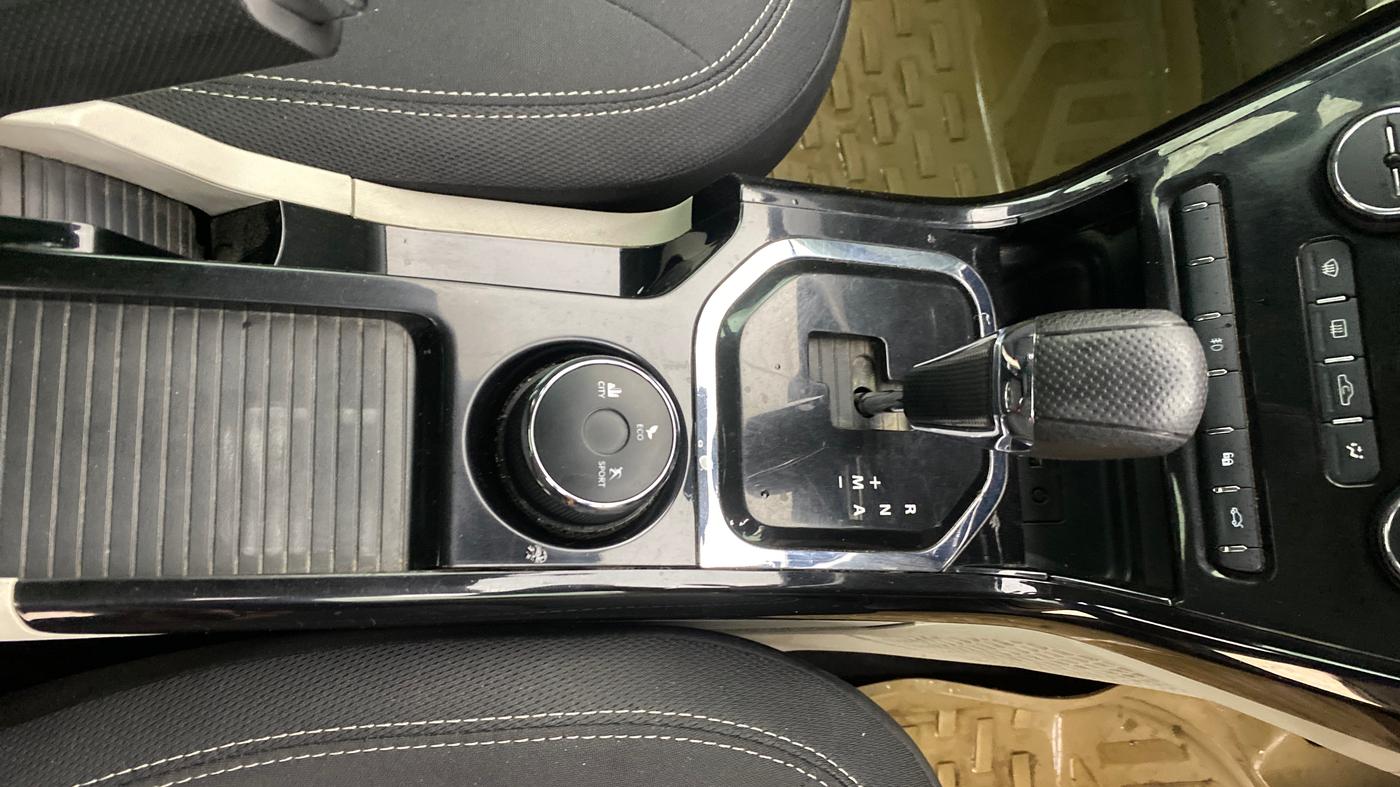 2020 Tata NEXON XZA PLUS PETROL, Petrol, Automatic, 1,27,344 km, Gear Lever