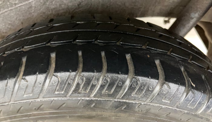 2016 Maruti Wagon R 1.0 VXI, Petrol, Manual, 42,705 km, Left Rear Tyre Tread