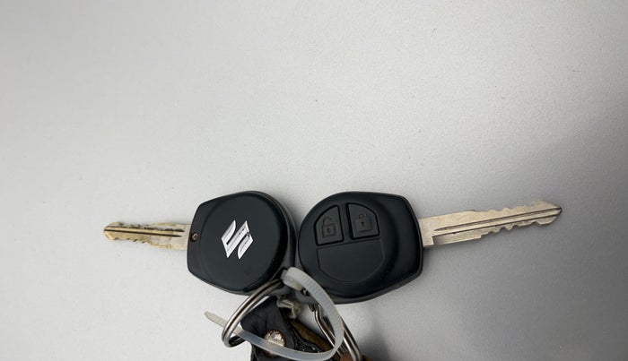 2016 Maruti Wagon R 1.0 VXI, Petrol, Manual, 42,705 km, Key Close Up