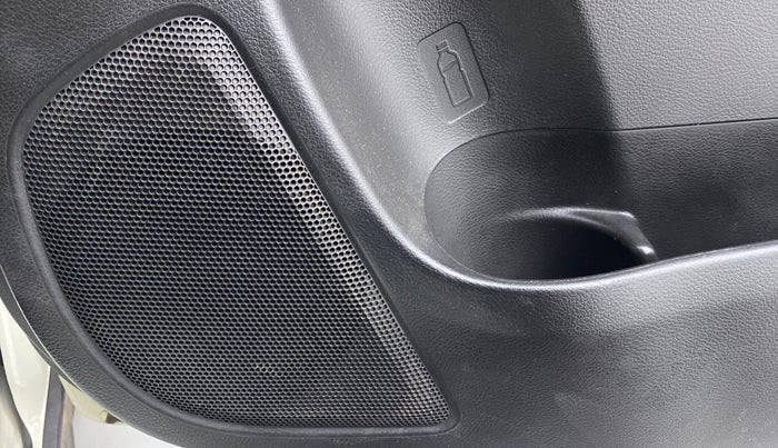 2019 Maruti XL6 ALPHA SHVS  MT, Petrol, Manual, 19,573 km, Speaker