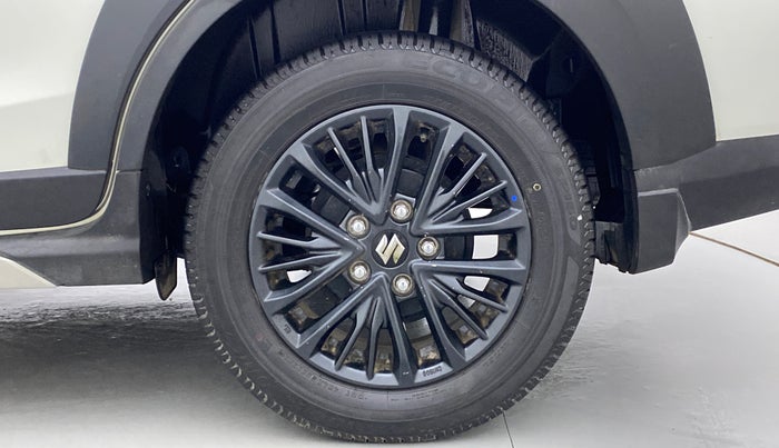 2019 Maruti XL6 ALPHA SHVS  MT, Petrol, Manual, 19,573 km, Left Rear Wheel