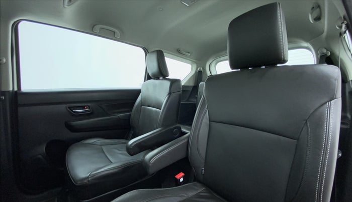 2019 Maruti XL6 ALPHA SHVS  MT, Petrol, Manual, 19,573 km, Right Side Rear Door Cabin