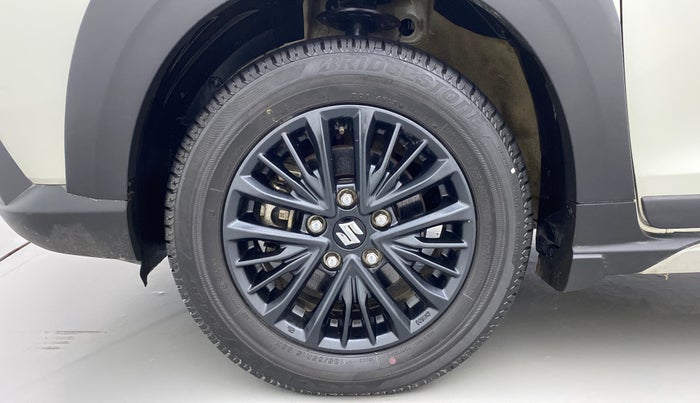 2019 Maruti XL6 ALPHA SHVS  MT, Petrol, Manual, 19,573 km, Left Front Wheel