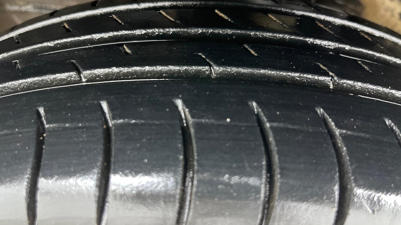 2014 Maruti Wagon R 1.0 VXI, Petrol, Manual, 78,110 km, Left Front Tyre Tread