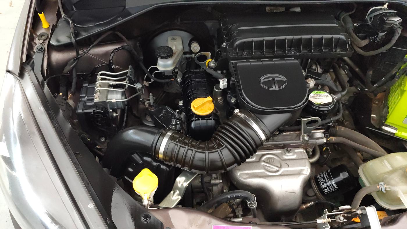 2019 Tata TIGOR XZA PLUS PETROL, Petrol, Automatic, 26,820 km, Engine View - Right