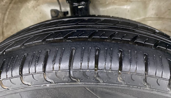 2014 Maruti Wagon R 1.0 LXI, Petrol, Manual, 59,169 km, Right Front Tyre Tread