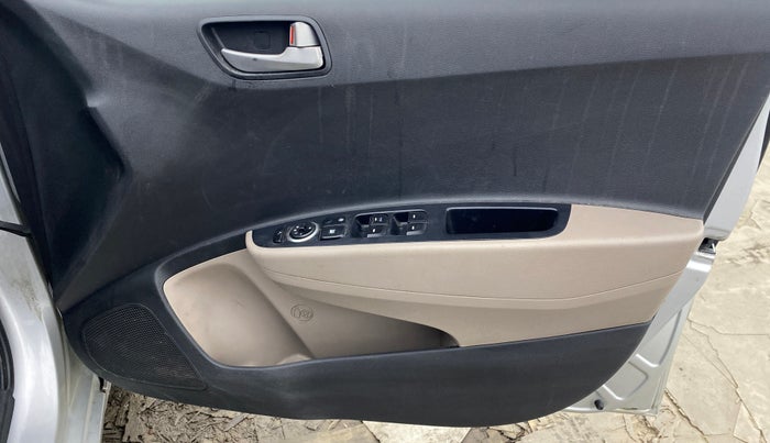 2015 Hyundai Grand i10 ASTA AT 1.2 KAPPA VTVT, Petrol, Automatic, 48,105 km, Driver Side Door Panels Control