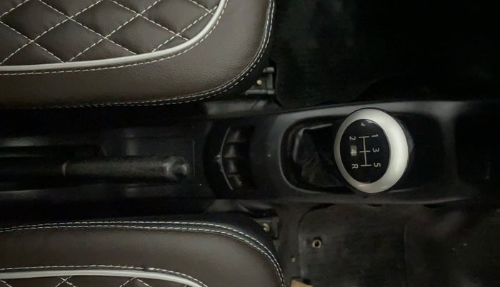 2013 Maruti Wagon R 1.0 LXI CNG, CNG, Manual, 59,303 km, Gear Lever