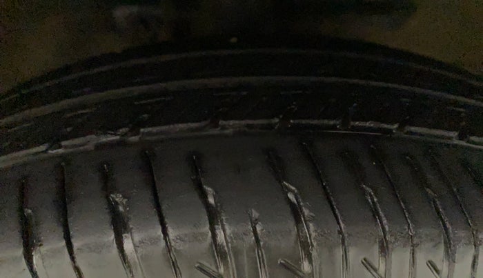 2013 Maruti Wagon R 1.0 LXI CNG, CNG, Manual, 59,303 km, Right Front Tyre Tread